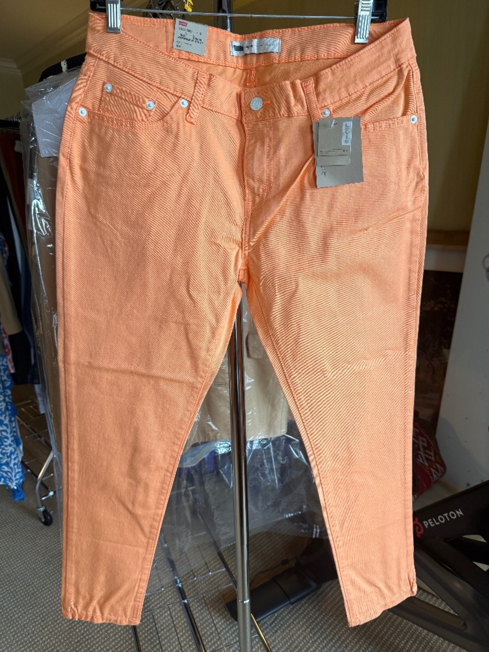 NWT Levi Strauss & Co. Levi’s Peach Cropped Legging Jeans Size 32